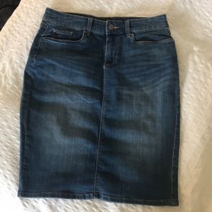Gap longer denim skirt - 4/27